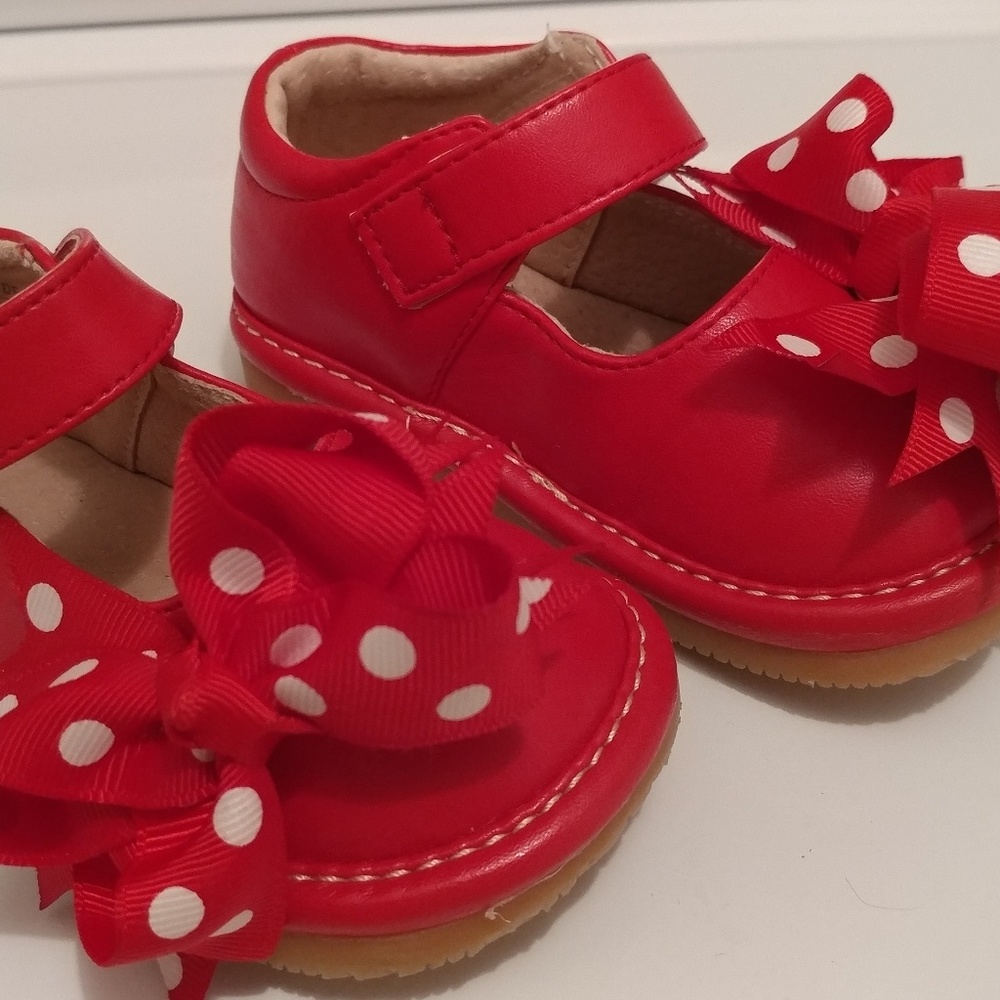 Toddler size 4 boutique speaker shoes